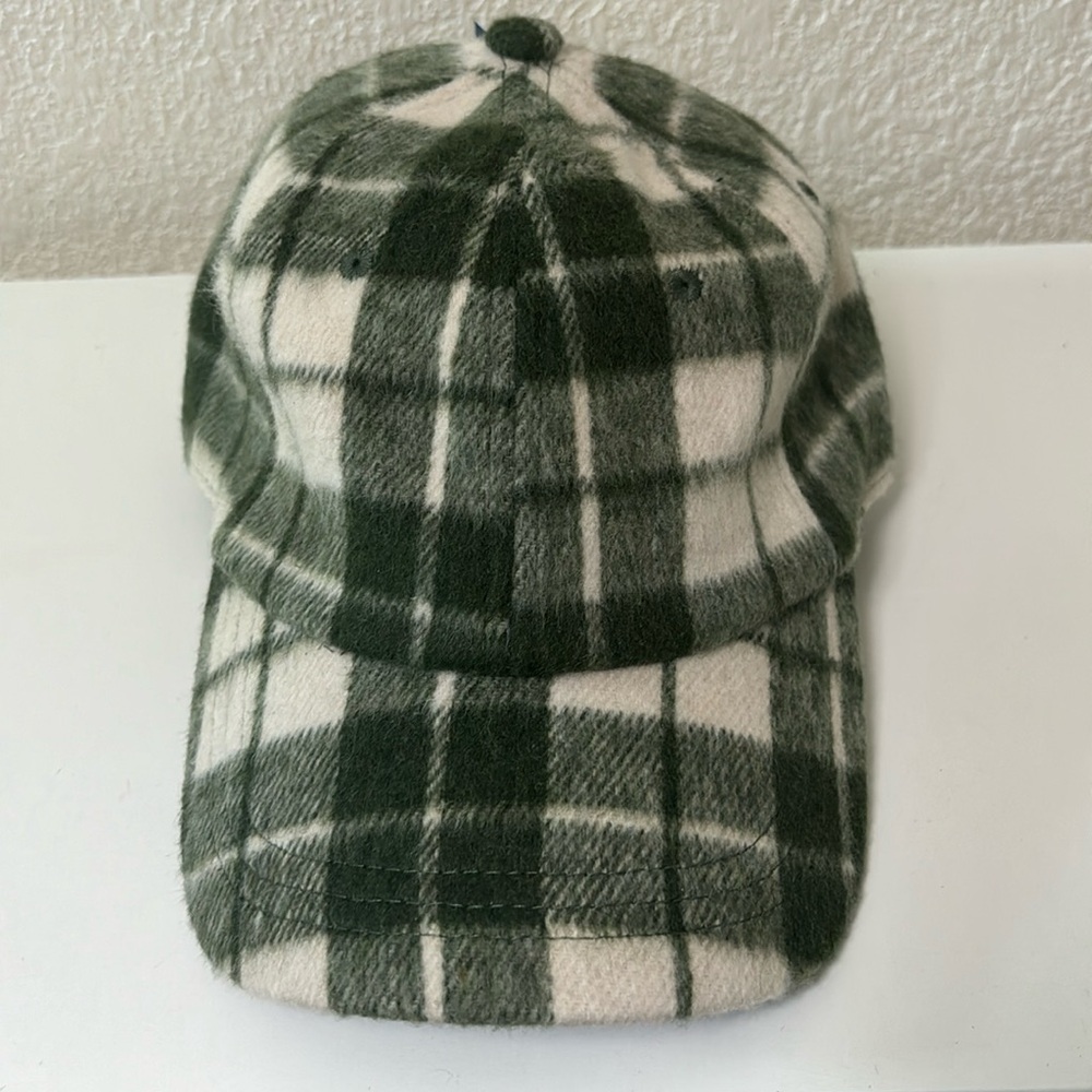Womens baseball hat.  Universal Thread.